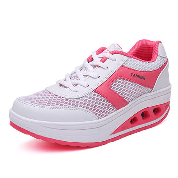 Les femmes d'été mesh sportives en plein air chaussures de sport respirant chaussures à semelle occasionnels culbuteurs