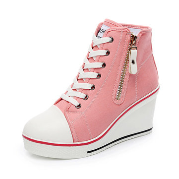 Grandes chaussures de toile de dentelle jusqu'à tirette de talons hauts de plate-forme chaussures