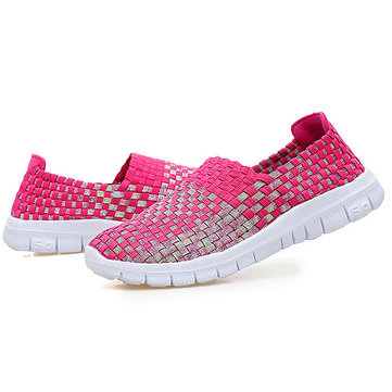 Chaussures& plates& décontractées& pour& les& femmes à la main